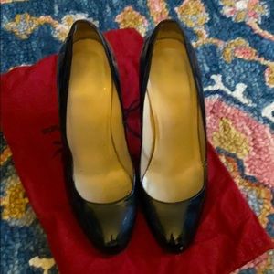 Black patent Christian Louboutin pumps 38.5